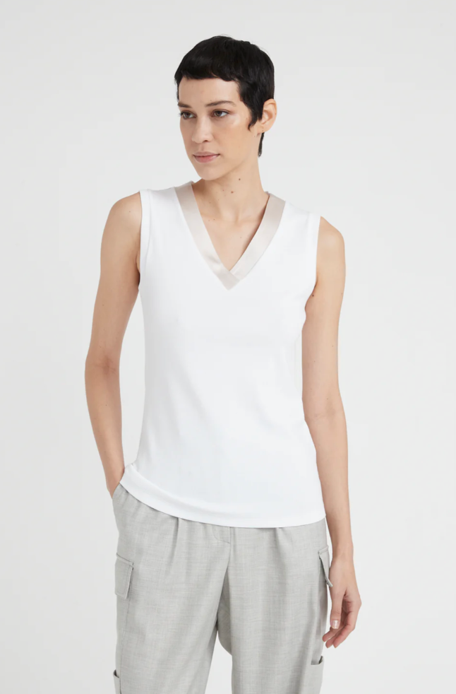 [PESERICO] V-NECK MICRO RIB TOP - PEARL BEIGE