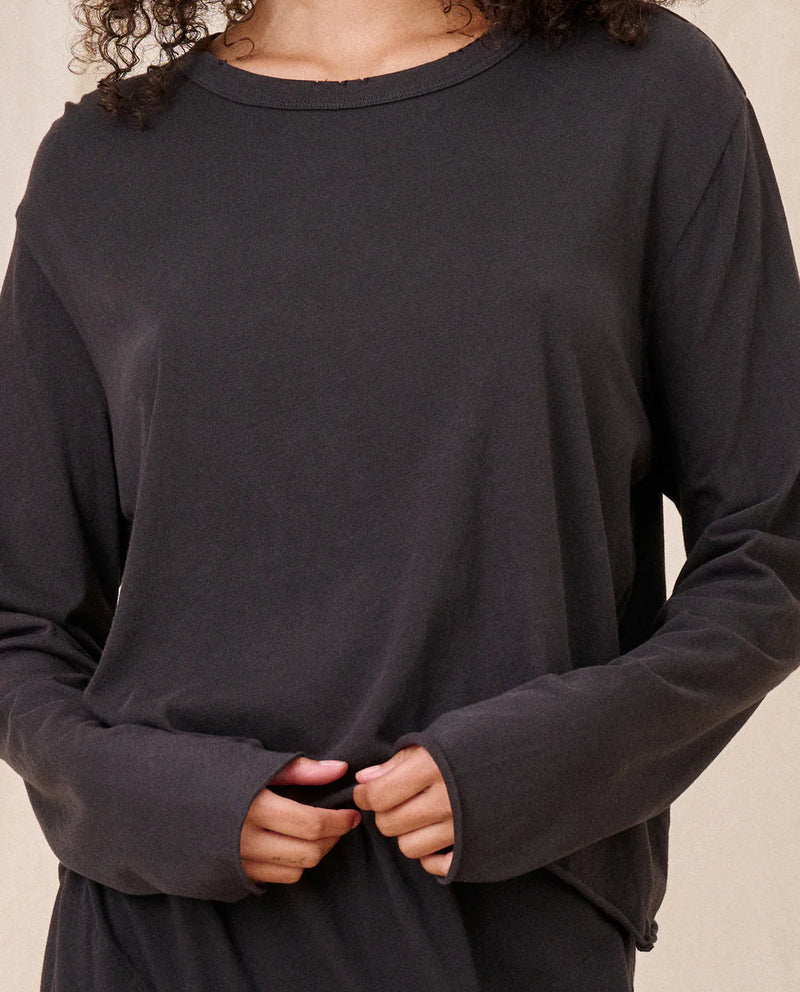 [THE GREAT] The Long Sleeve Crop Tee - Black